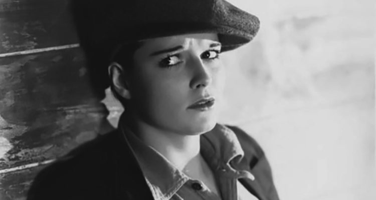 Film still of Louise Brooks in BEGGARS OF LIFE