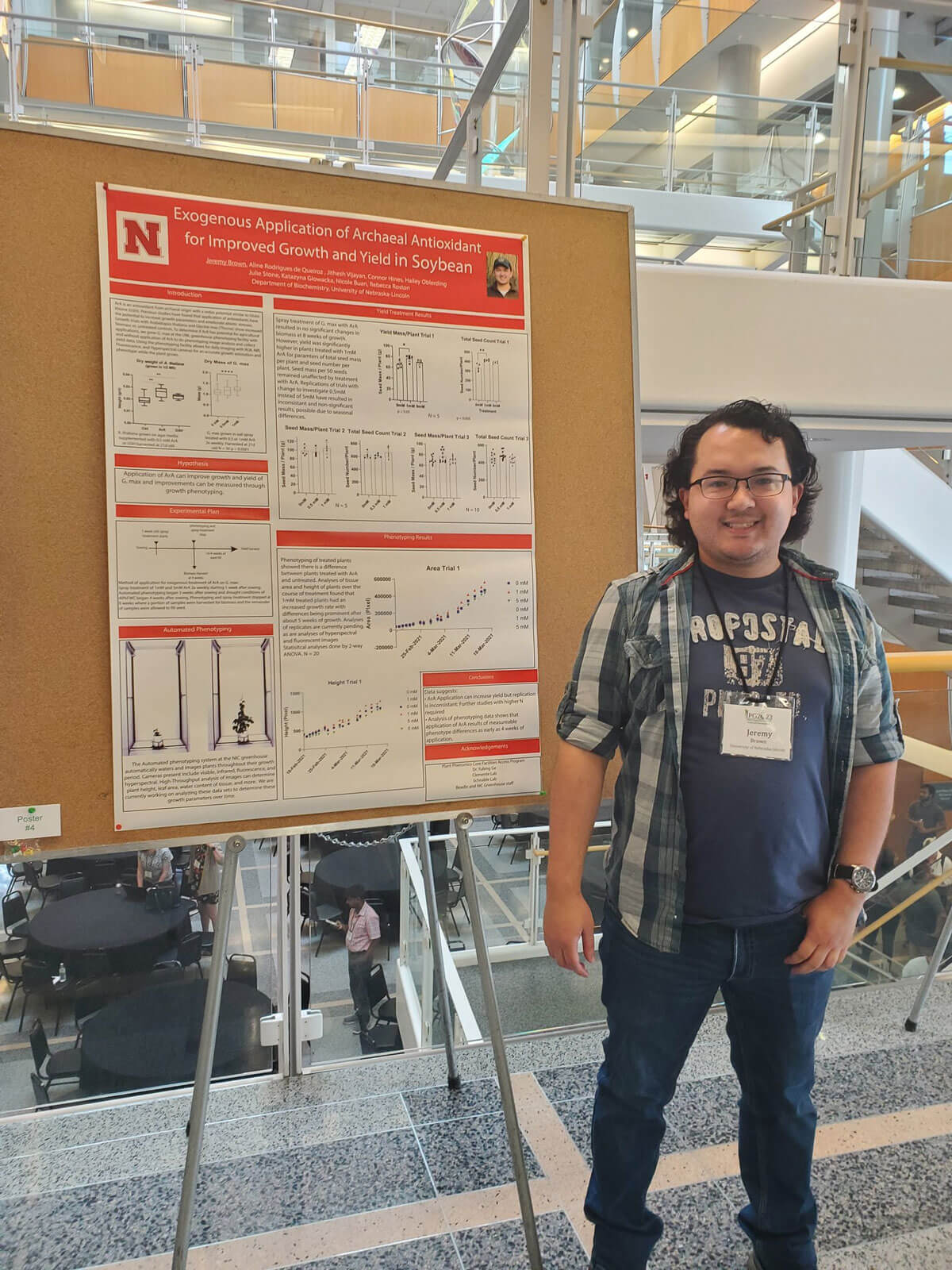Jeremy Brown, a graduate student in Dr. Rebecca Roston's Lab, presented his research at IPG2023!